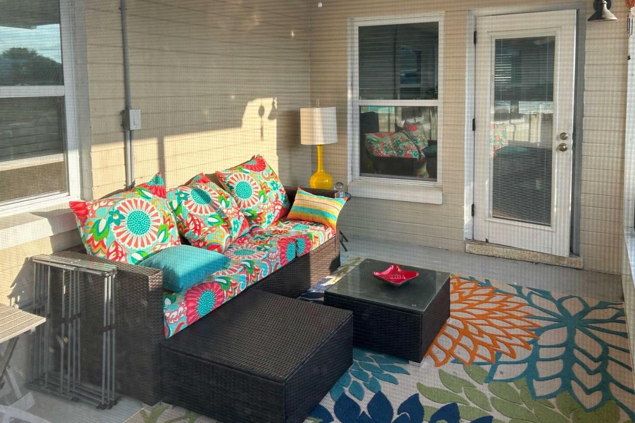 Bright Bungalow With Porch Walk To Ormond Beach! Extérieur photo